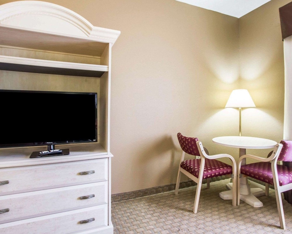Quality Inn Columbia I 65 - photo 7