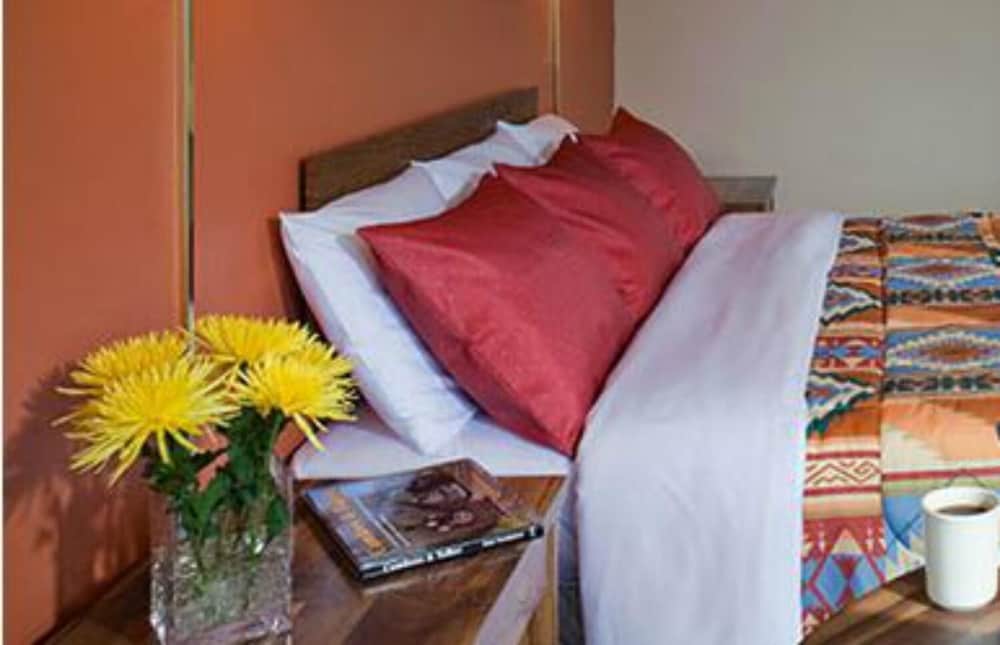 Branding Iron Motel - photo 10
