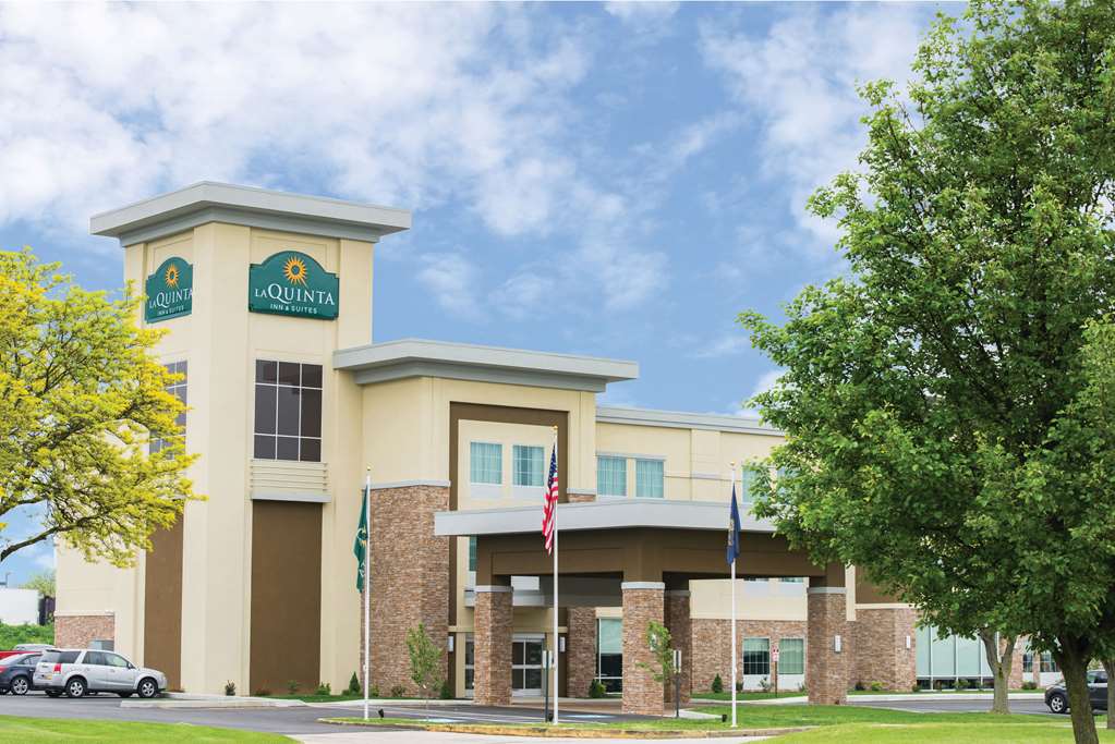 La Quinta Inn & Suites by Wyndham York - photo 6