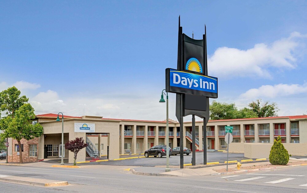 Days Inn by Wyndham Albuquerque Downtown - photo 14