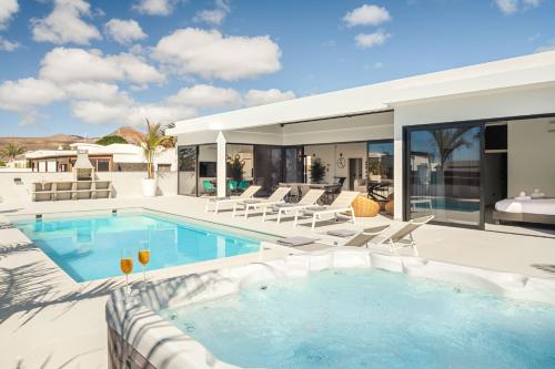 TORO by Buenavilla - carbon neutral hotel in Unknown City