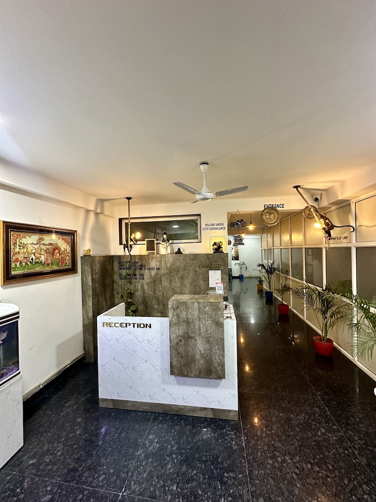 Vikrant Residency 59 - carbon neutral hotel in Gurgaon