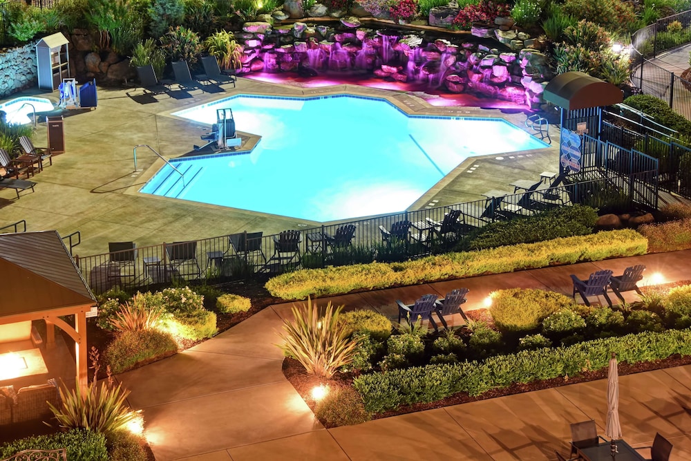 DoubleTree by Hilton Hotel Pleasanton at the Club - photo 29