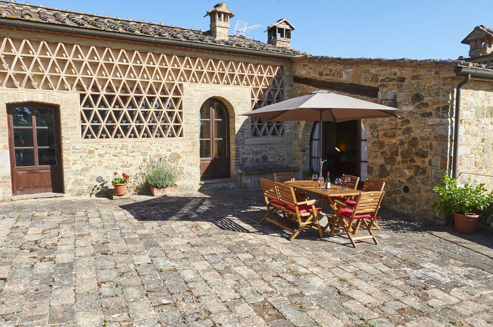 Case Nell' Aia — 4-Star Luxury Hotel in Poggibonsi, Italy