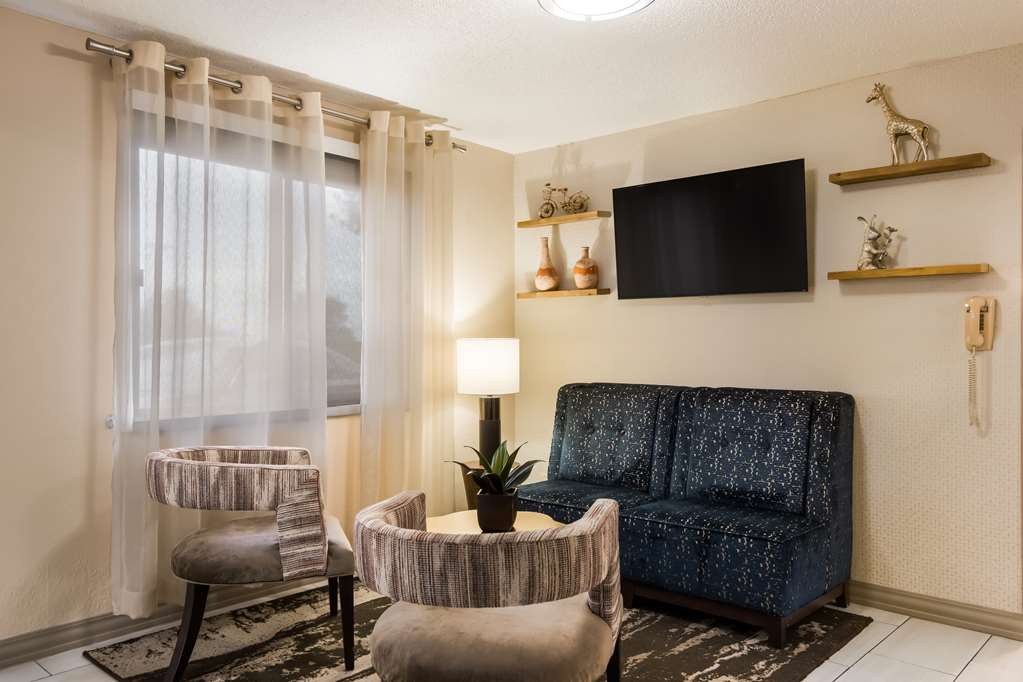 Best Western Mt. Pleasant Inn - photo 2