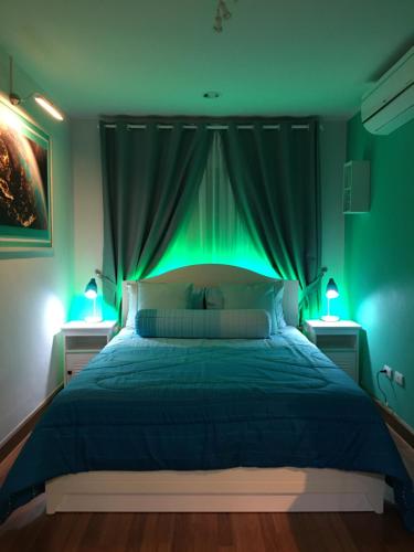 White Turquoise 1 Bedroom Apartment — 4-Star Luxury Hotel in Bangkok, Thailand