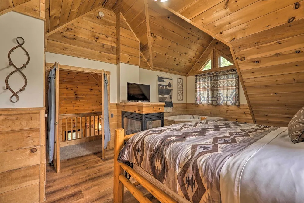 Cozy Retreat with Porch and Double JJ Resort Access - photo 3