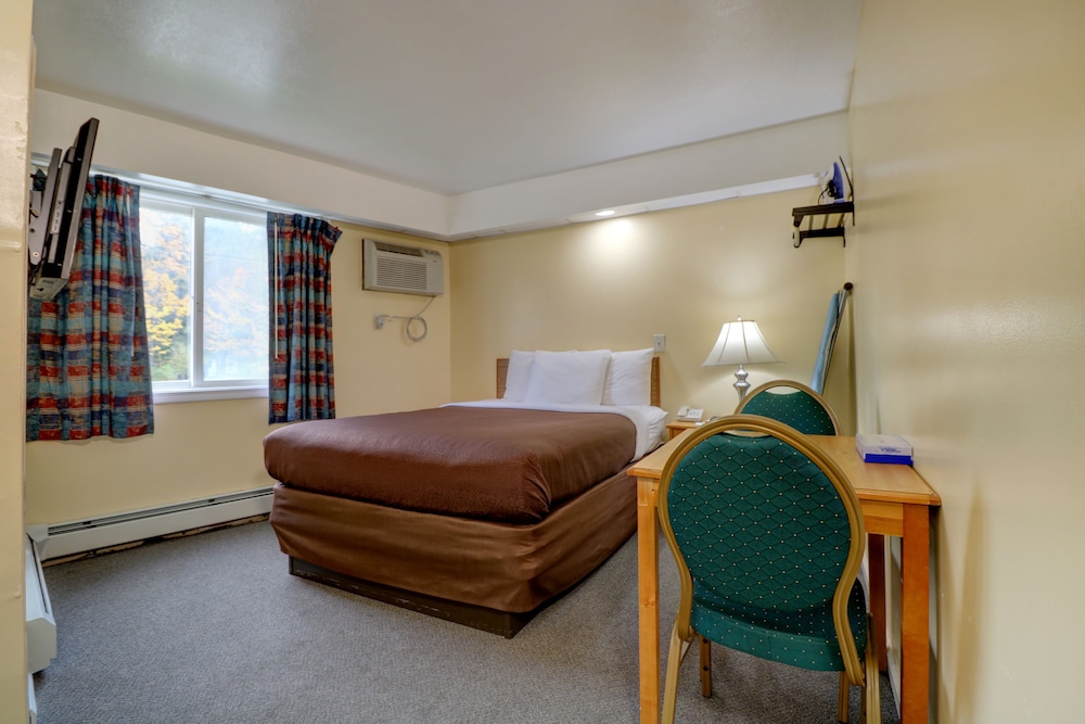 Brookside Motel And Cottages - photo 21