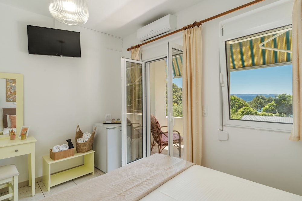 Theros Blu — Parga — photo 3
