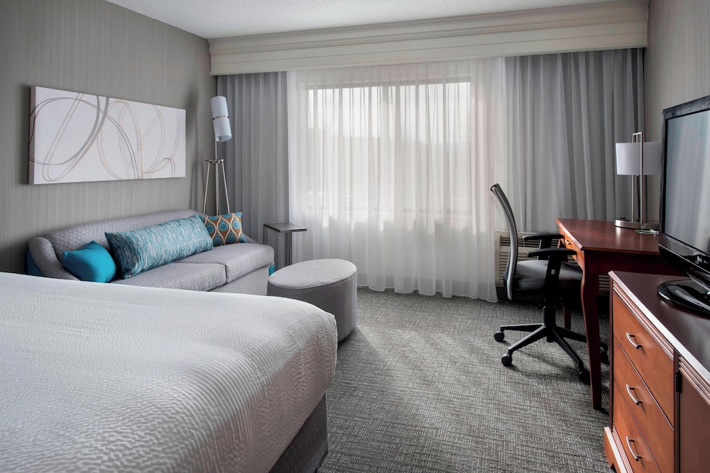 Courtyard by Marriott Lebanon - photo 6