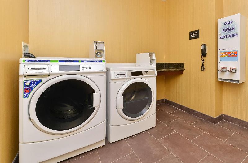 Hampton Inn Ottumwa - photo 8