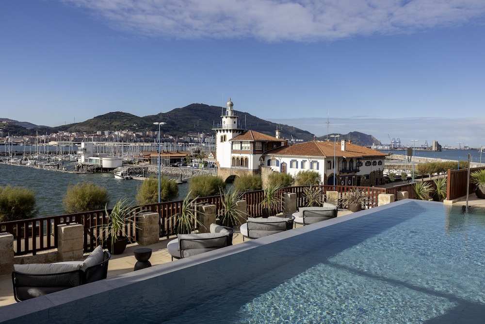 Palacio Arriluce Hotel - carbon neutral hotel in Getxo