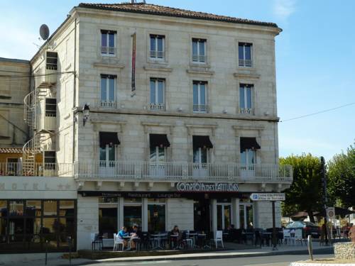 Comptoir Des Latitudes Hôtel Du Centre in Saintes, France