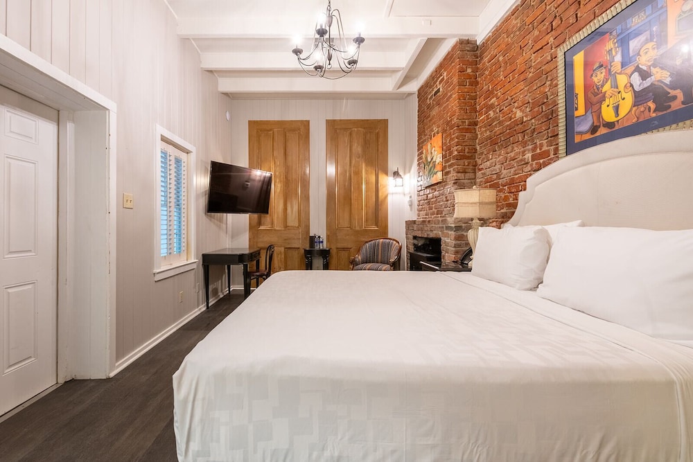 French Quarter Suites Hotel - photo 6
