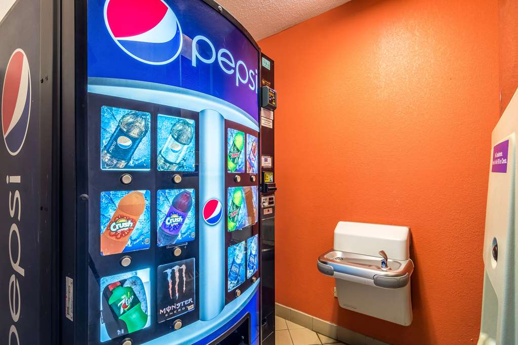 Motel 6 Harvey IL - photo 30