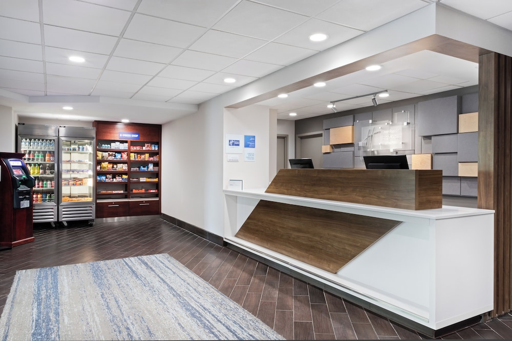 Holiday Inn Express & Suites Cincinnati Riverfront by IHG - photo 7