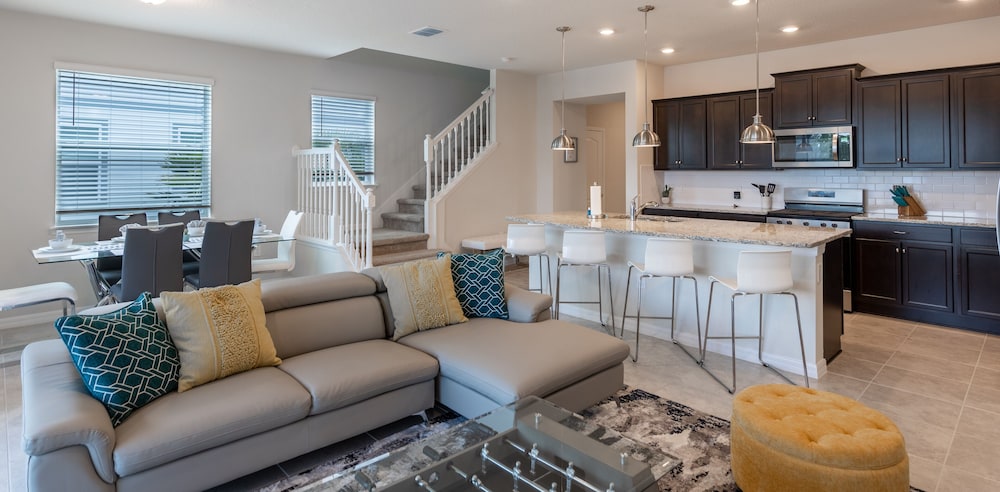 7155oml solterra Resort 5 Bedroom Townhouse by RedAwning - photo 11