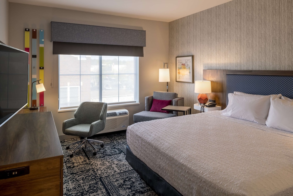 Hampton Inn & Suites Huntington Downtown - photo 6