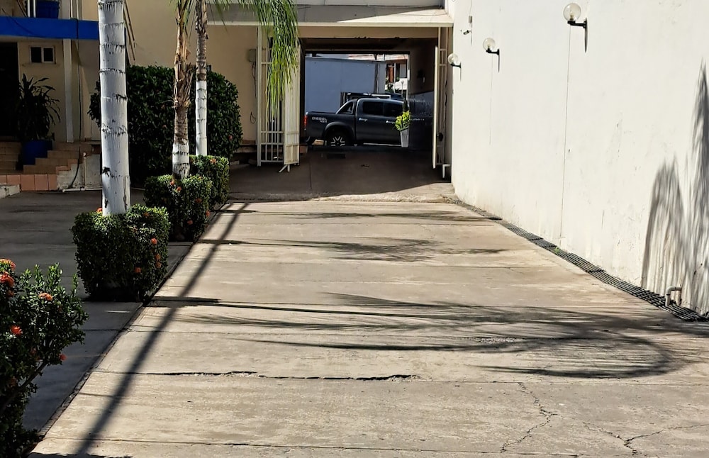 Hotel Confort Plaza Y Suite in Culiacan, Mexico