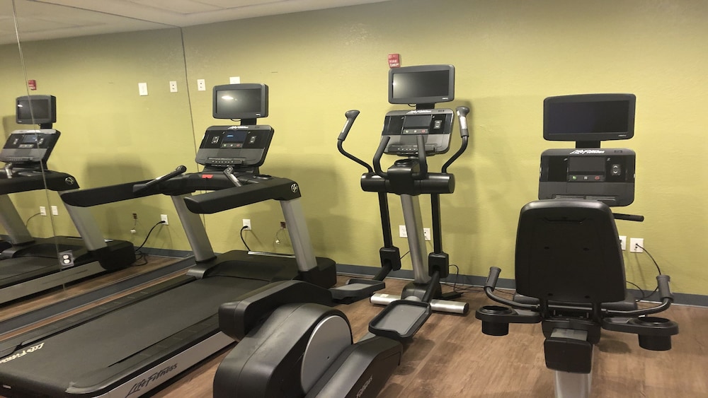 Holiday Inn Express & Suites West Palm Beach Metrocentre by IHG - photo 51