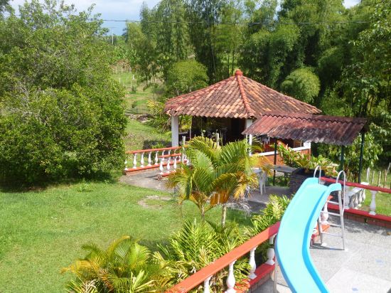 Finca Hotel El Porvenir — La Tebaida