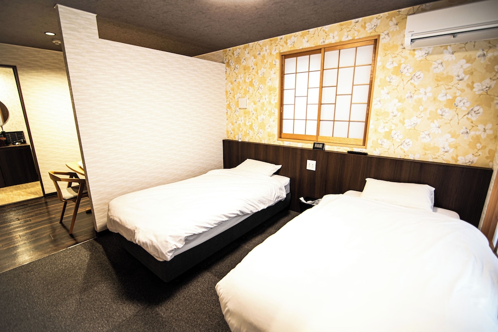 HOTEL Amaranth KyotoGojo — 4-Star Luxury Hotel in Kyoto, Japan