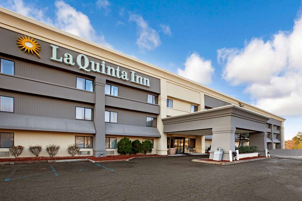 La Quinta Inn by Wyndham Detroit Canton - photo 4