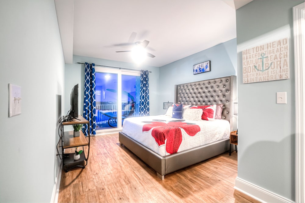 Laketown Wharf Resort by Aneliya's Rentals - photo 172