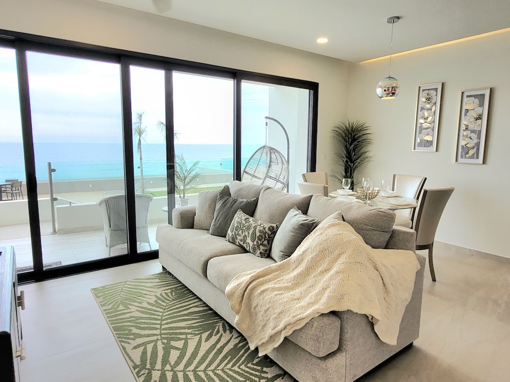 Seafront Luxury Condo Pool Jacuzzi — Rosarito — photo 2