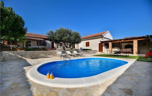Nice Home In Lisicic With Wifi — 5-Star Luxury Hotel in Benkovac, Croatia