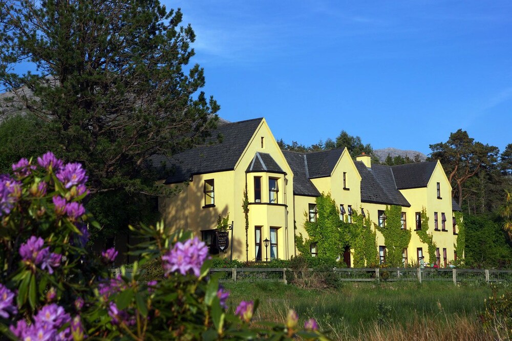 Lough Inagh Lodge Hotel in Gaillimh, Republic of Ireland