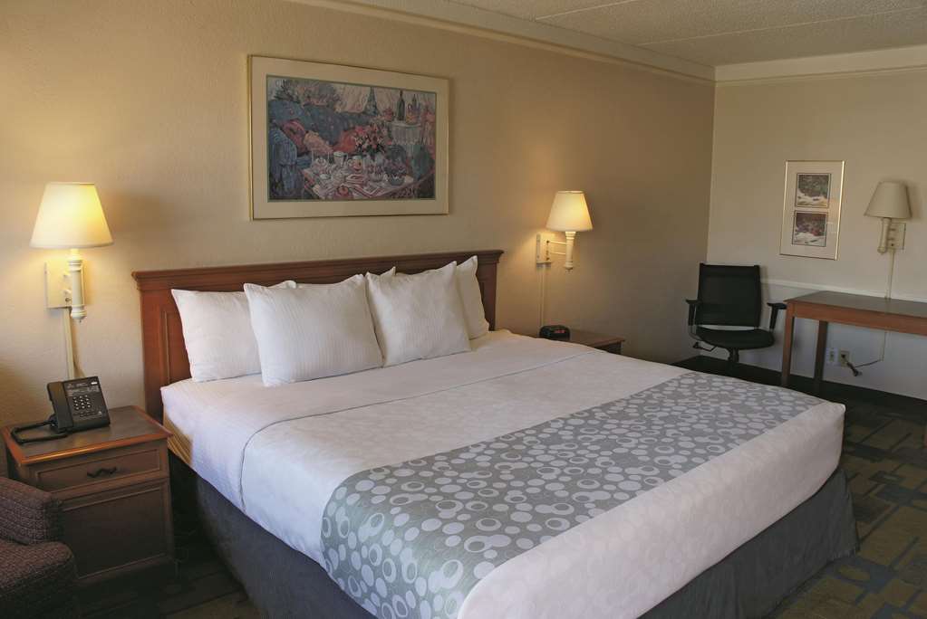 La Quinta Inn by Wyndham Clute Lake Jackson - photo 14
