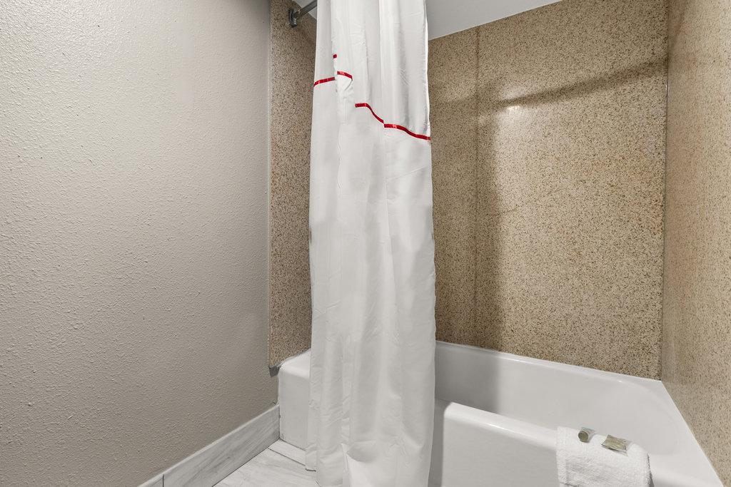Red Roof Inn Memphis Graceland Airport - photo 30