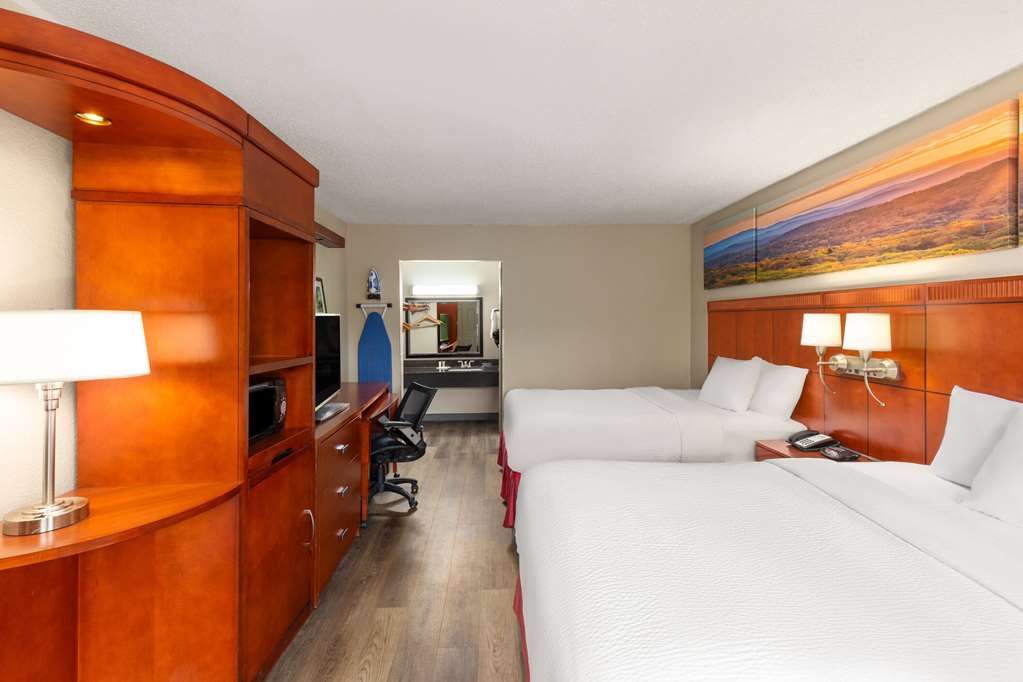 Days Inn by Wyndham Knoxville East - photo 16