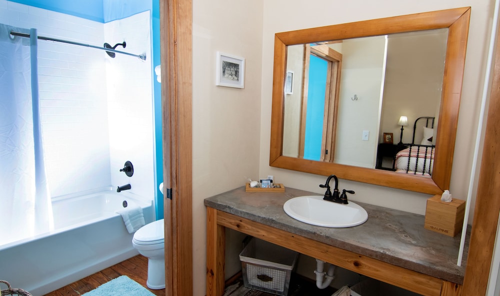 Sweetwater Branch Inn - photo 149