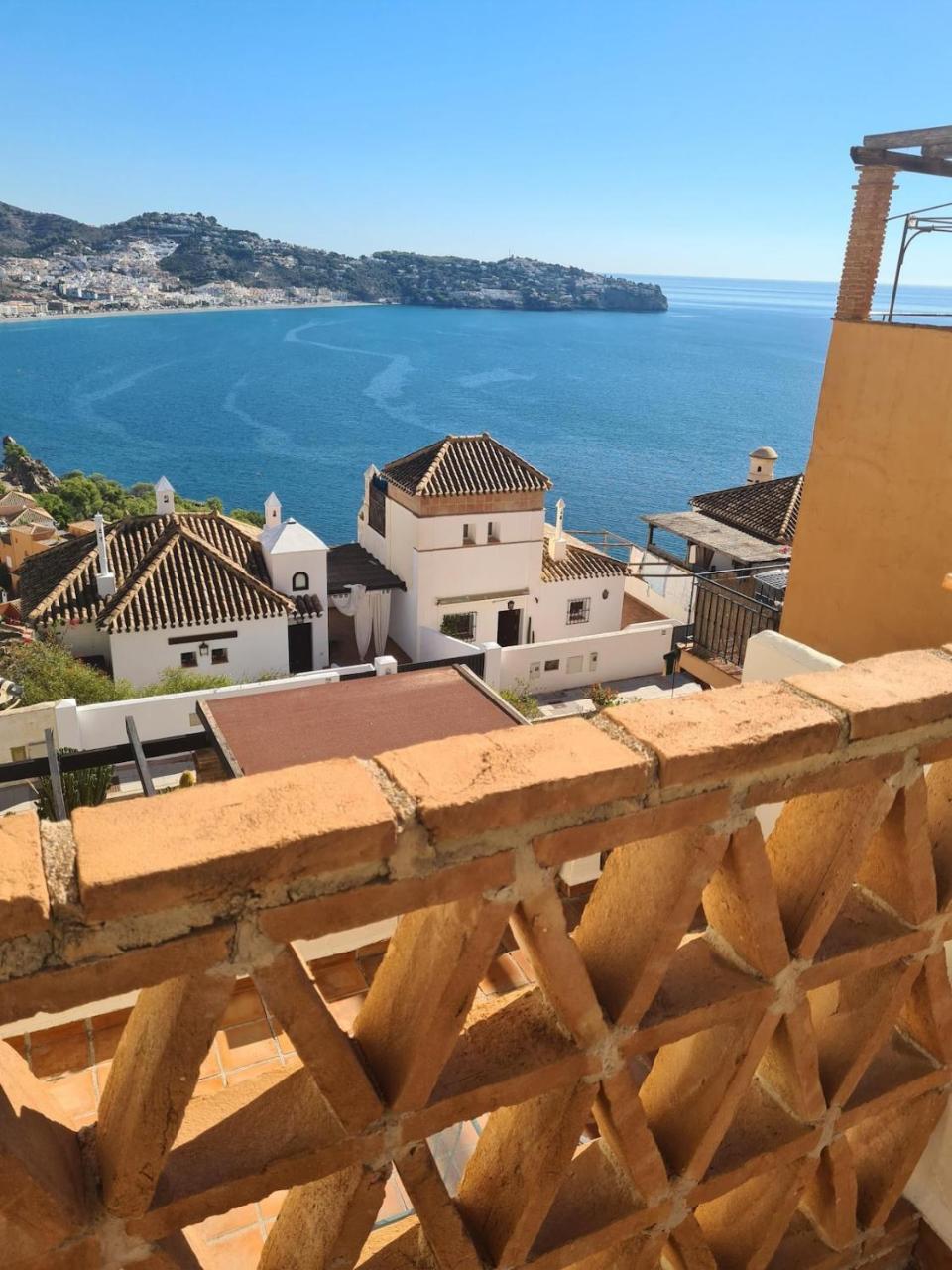Admirer la Baie de la Herradura Et Sa Plage in Almunecar, Spain