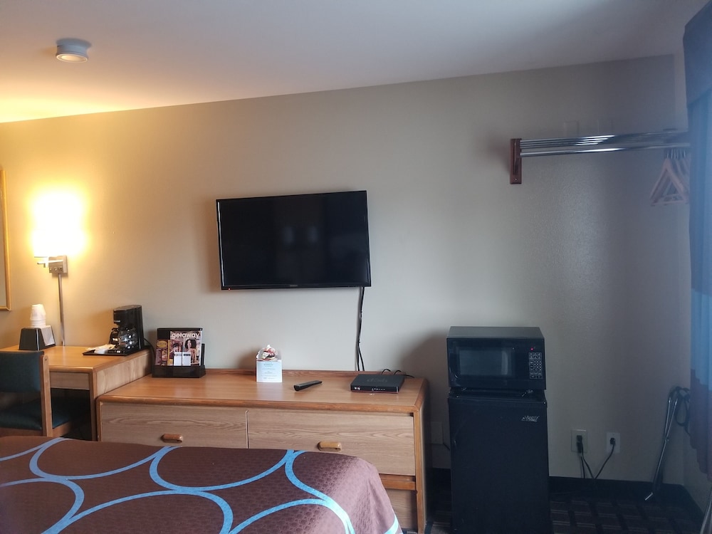Super 8 by Wyndham Carson City Lake Tahoe - photo 8