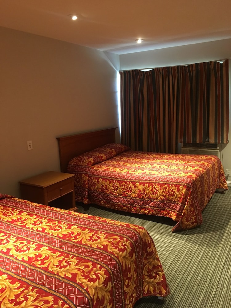 Century Inn - photo 11