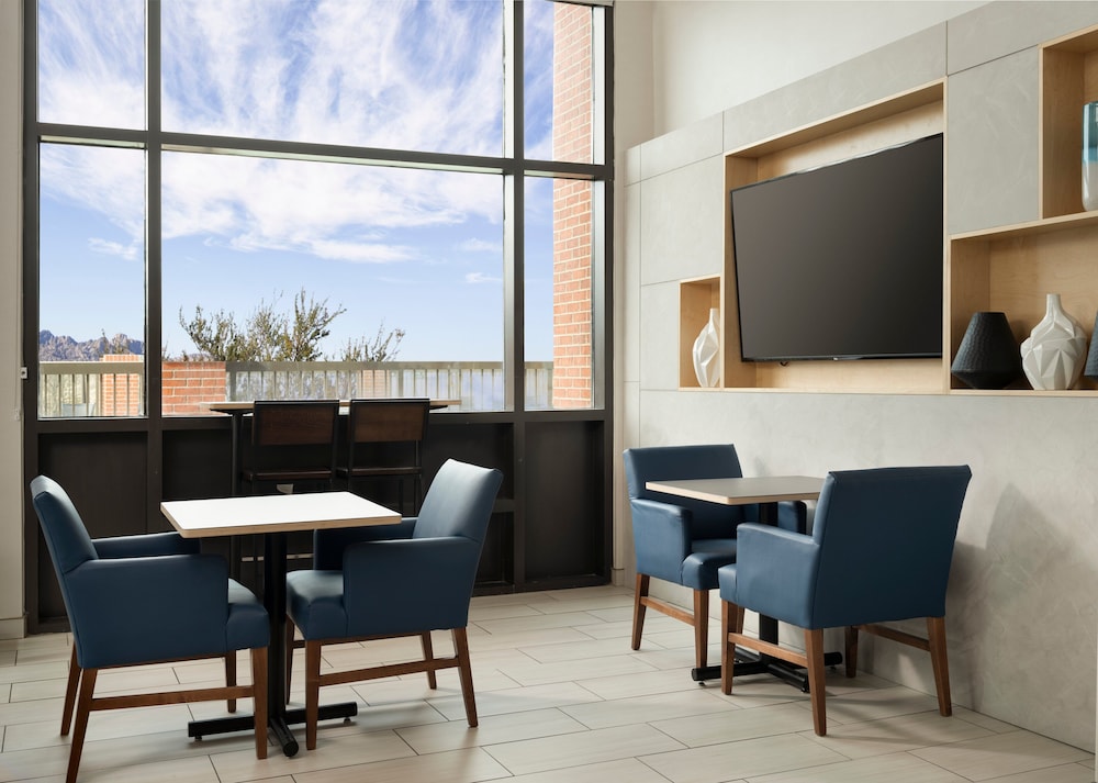 Holiday Inn Express & Suites Olive Branch by IHG - photo 25