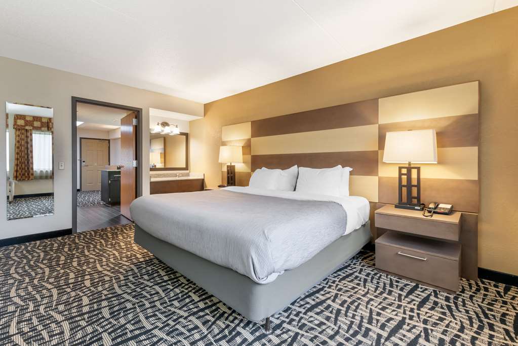 Quality Inn & Suites Mayo Clinic Area - photo 15
