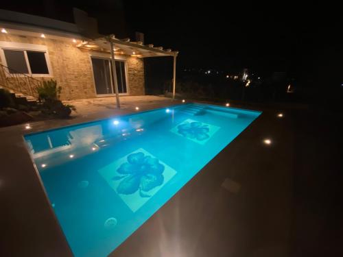 Maison Vue Sur Le Mer — 4-Star Luxury Hotel in Eretria, Greece