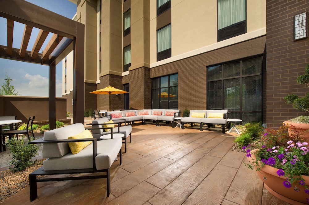 Hampton Inn Louisville East Hurstbourne - photo 26
