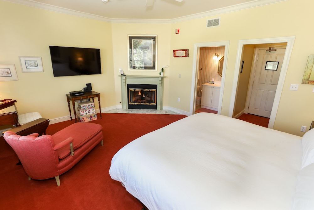 Oakmont Inn - photo 9