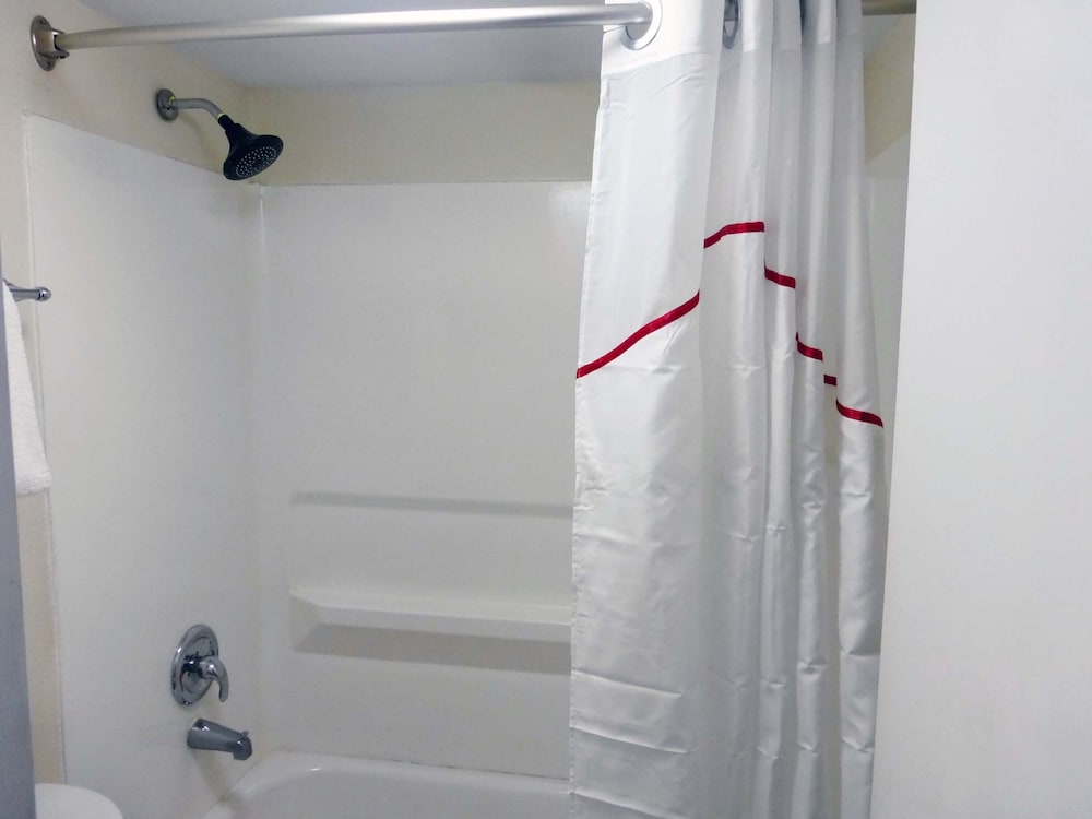 Red Roof Inn Walton Richwood - photo 14