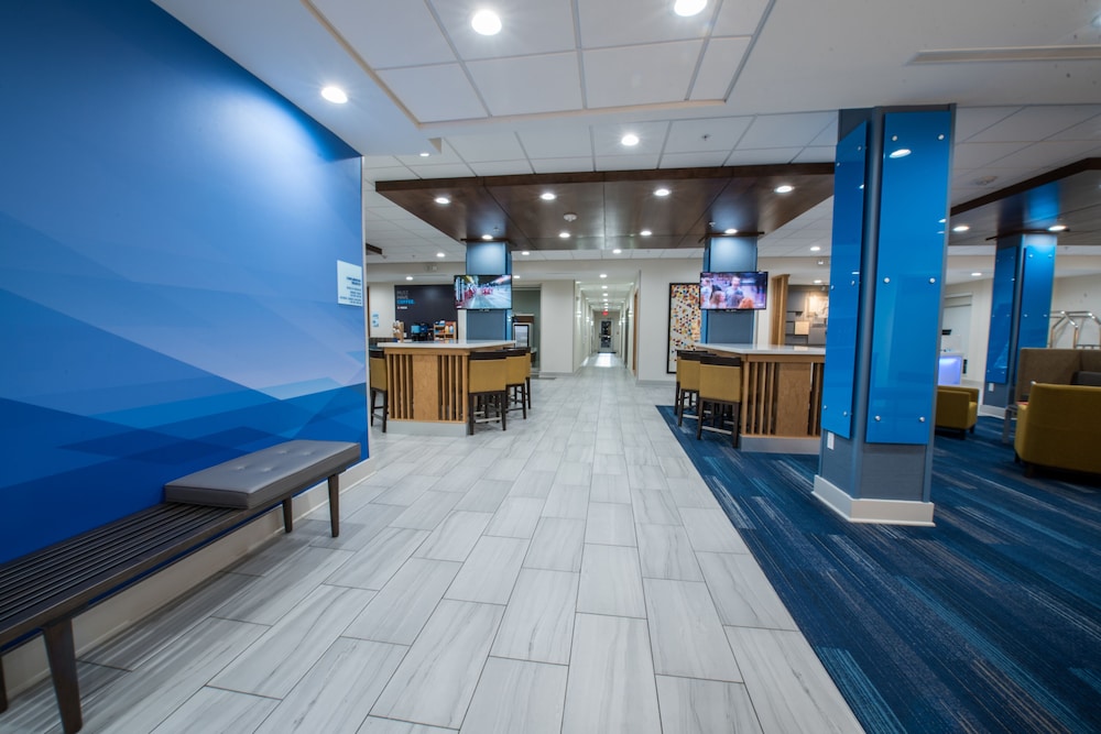 Holiday Inn Express & Suites Lake Charles South Casino Area by IHG - photo 6