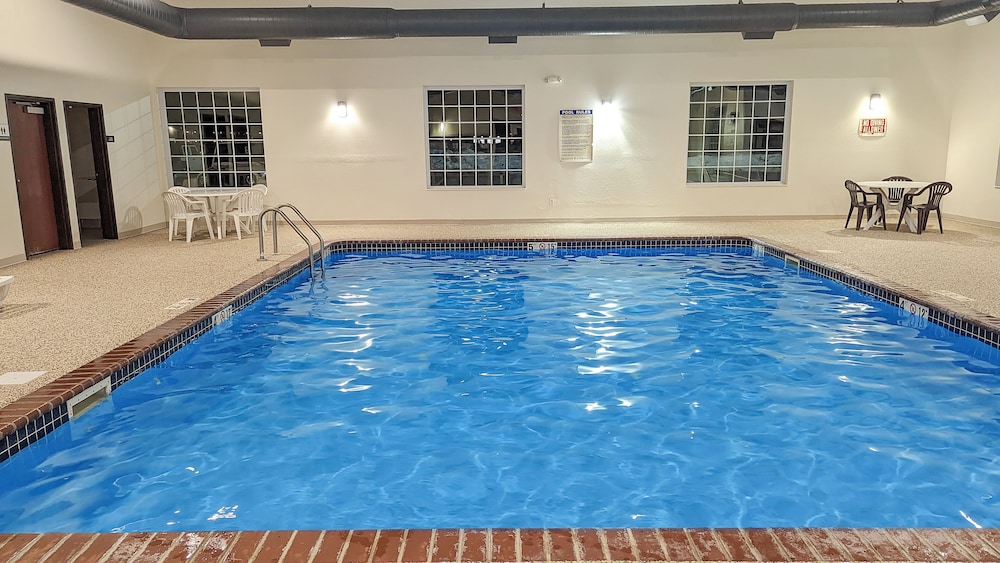 Estherville Hotel & Suites - photo 60