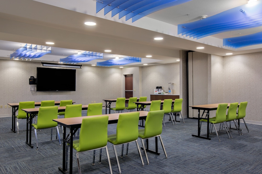 Holiday Inn Express & Suites Ontario - photo 45