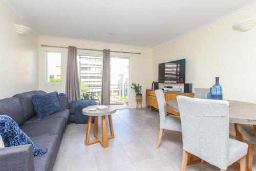Inner City One Bedroom Apartment 27 — 4-Star Luxury Hotel in Cairns, Australia