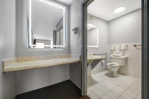 Motel 6 Chickasha Ok - photo 23