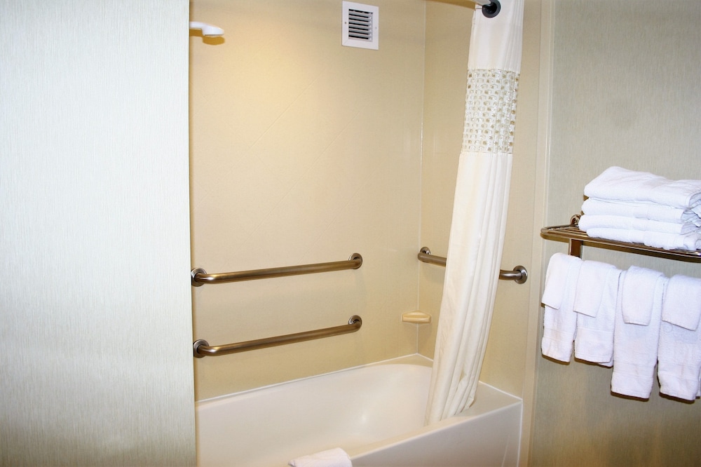 Hampton Inn & Suites Alexandria Old Town Area South - photo 8